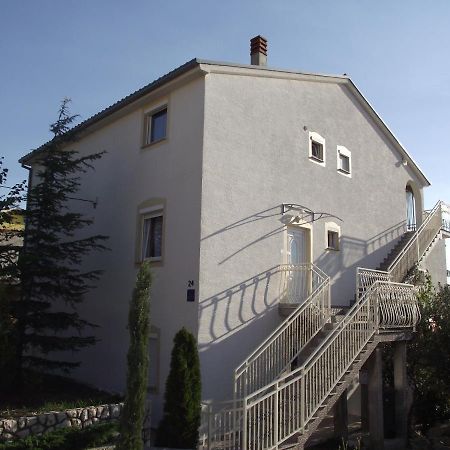 Apartments With A Parking Space Novi Vinodolski - 15823 Екстериор снимка
