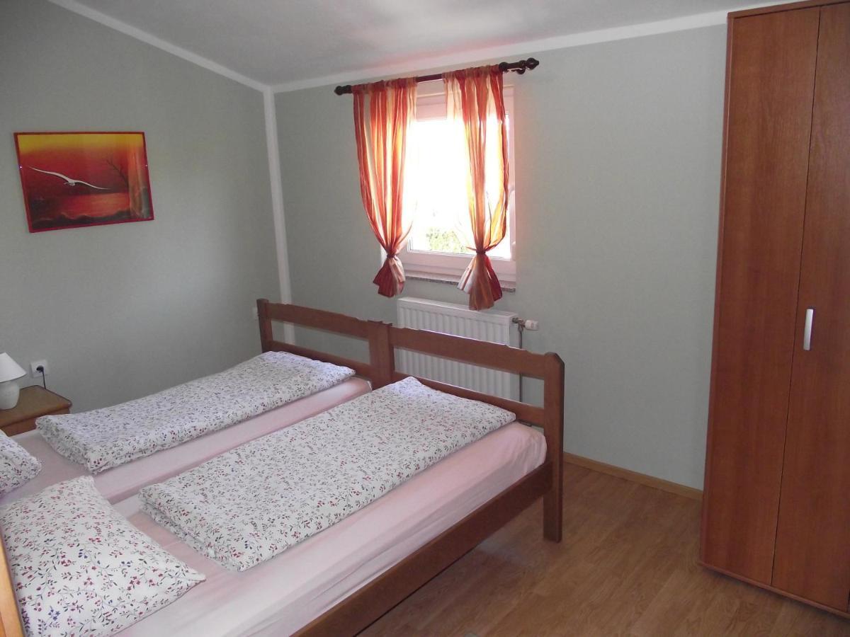 Apartments With A Parking Space Novi Vinodolski - 15823 Екстериор снимка